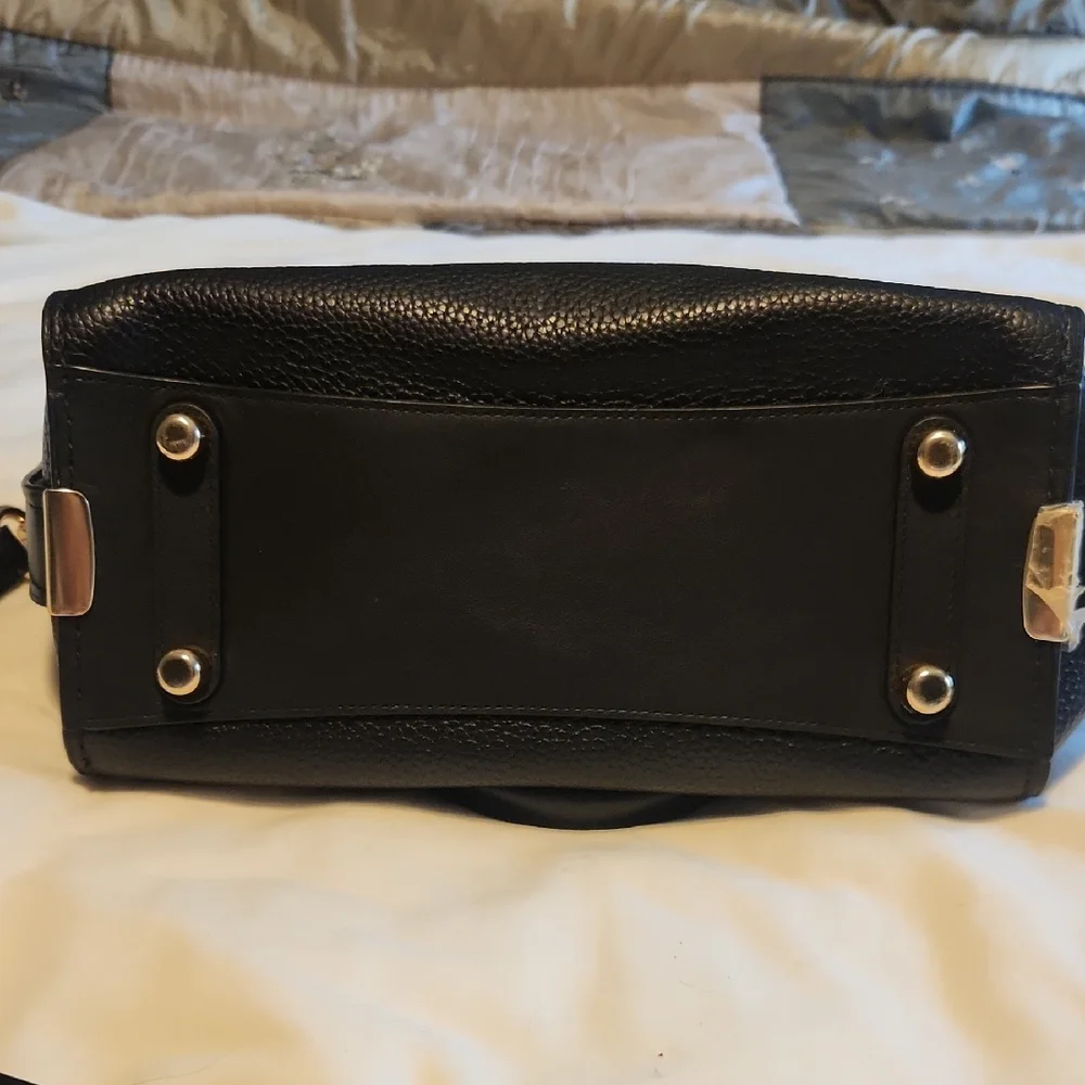 Black Leather Handbag - Picture 6 of 8